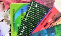 मोबाइल बैङ्किङ प्रयोगकर्ताको संख्या ५ गुणाले बढ्यो ! कति नेपालीका छन् बैंक खाता ?