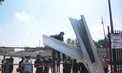 दशैको विदामा खुल्लामञ्चमा ढलान, अभियन्ताले रोके काम (फोटो सहित)