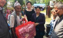 चिनियाँ नागरिकको सहयोग