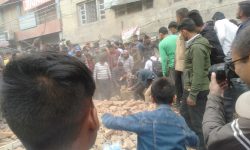 घर भत्काउने क्रममा चाबहिलमा दुई घाइते