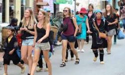 पन्ध्र प्रतिशत पर्यटक वृद्धि