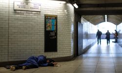 ठूलो सपना सजाएर गएका नेपाली पोर्चुगलको सडकमा सुत्न वाध्य