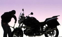 मोटरसाइकल चोरी गर्ने ११ पक्राउ