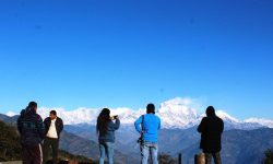 आन्तरिक पर्यटक धौलागिरी हिमालको अवलोकनमा