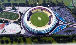 बन्दै गरेको रङ्गशाला हेर्न आउनेको घुइँचो