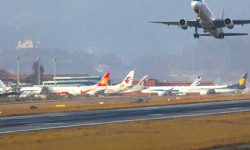 बाक्लो हुस्सुले हवाई उठान प्रभावित, यात्रु मर्कामा