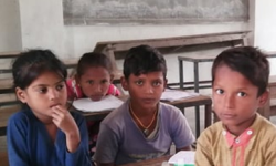 अभिलेखमा ४०० जना, कक्षामा ४ जना मात्रै !