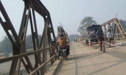 विराटनगरको रानी भन्सार नाका ठप्प, वैकल्पिक मार्गको व्यवस्था गर्न माग