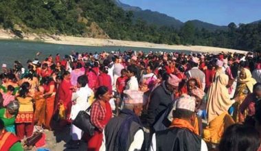 तीर्थालुको देवघाटमा घुइँचो