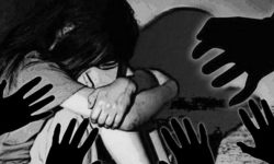 वडाध्यक्षविरुद्ध जबरजस्ती करणीकाे मुद्दा