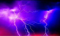 चट्याङ लागेर एकै परिवारका पाँच घाइते