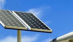 अति विपन्न परिवारलाई सौर्यबत्ती