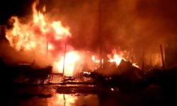 सुनसरीमा आगलागी : ११ घर जलेर पूर्णरूपले नष्ट, २० लाखको क्षति