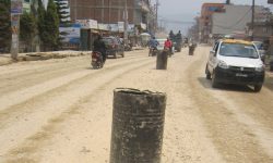 सम्झौता सकियो तर सडक विस्तारको काम आधा मात्रै