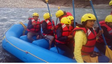 जलयात्रा गर्दै जलयात्रु