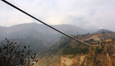 निर्माणाधीन नेपालकै लामो झोलुङ्गे पुल