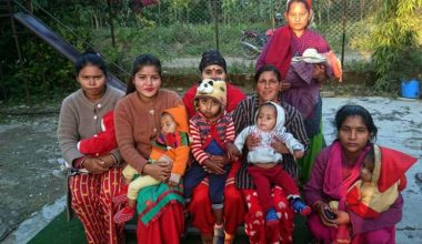 पोषण पुनःस्थापना गृहमा स्वास्थ्य उपचारका लागि आएका आमाहरु