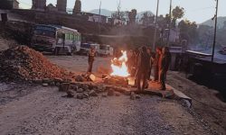 वडाध्यक्ष धामी हत्याको छानबिनको माग गर्दै विनायक बजार बन्द