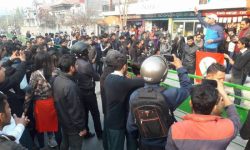 विद्यार्थीलाई गाडीले ठक्कर दिएपछि बबई बहुमुखी क्याम्पसका विद्यार्थी आन्दोलित