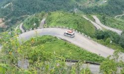 बाढीका कारण अवरुद्ध बीपी राजमार्ग एकतर्फी सञ्चालन