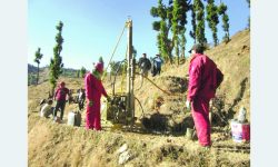 दैलेखमा पेट्रोलियम पदार्थ अन्वेषणको ड्रिल सात महिना पछि सारियाे