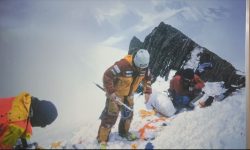 सगरमाथासहित छवटा हिमाल सफा गरिँदै