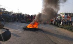 प्रहरी र प्रर्दशनकारी विच झडप हुँदा कैलालीको लम्की क्षेत्र तनाव ग्रस्त