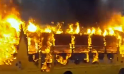 विद्यालयका दुई बसमा आगजनी