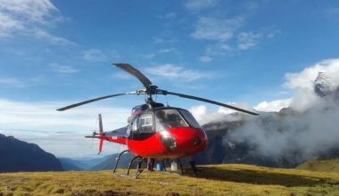 हेलिकोप्टरबाट सामग्री झरेपछि स्थानीयवासी चिन्तित