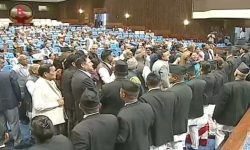 सभामुखले बोल्न दिएनन्, उनीहरु बोलिरहे…