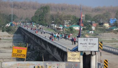 काँकडभिट्टा नाकामा बिहानैदेखि भारत फर्किनेको भीड