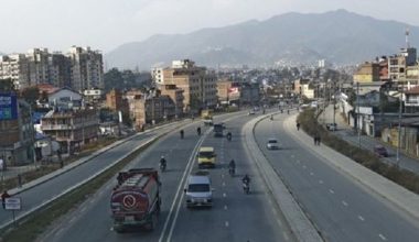 कोभिड–१९ : लामो दूरीका यातायात सेवा अनिश्चितकालका लागि बन्द