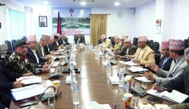 आजदेखि अत्यावश्यक बाहेकका सेवाहरू बन्द, भोलीदेखि लामो दूरीका सवारीमा रोक