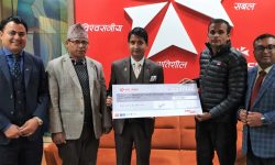 एन आई सी एशिया बैंकद्वारा विद्यालयलाई ३ लाख रूपैयाँ सहयोग