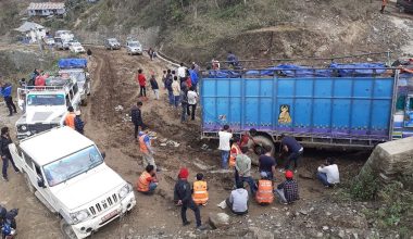 अलपत्र परेका सवारी तथा ढुवानीको साधन