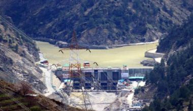 नौ सय मेगावाटको अरुण तेस्रोको काम स्थगित