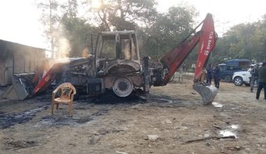 अज्ञात समूहद्धारा कपिलवस्तुमा ६ वटा गाडीमा आगजनी