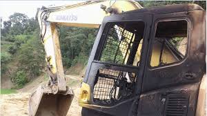 अज्ञातसमूहद्वारा डोजरमा आगजनी