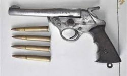 मोरङमा पेस्तोल सहित ३ भारतीय पक्राउ