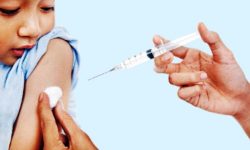 काभ्रेका ३२ हजार बालबालिकालाई दादुरा–रुवेला खोप लगाइँदै