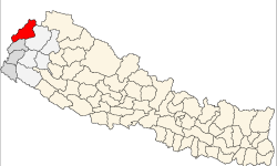 राहत माग्दै वडा कार्यालयमा धर्ना