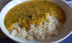 २० रुपैयाँमा खाना पाएपछि कोरोनाका बिरामी र कुरुवालाई राहत