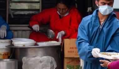 लक डाउनले समस्यामा परेकालाई निशुल्क खानाकालागि सामूहिक मेस सञ्चालन