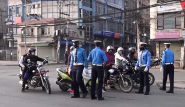 आमाको मुख हेर्ने दिन भन्दै घर बाहिर निस्किदै हुनुहुन्छ ?  सावधान, आज विहानै ८ सय ७२ जना पक्राउ परेका छन् !