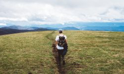 कोरोना त्रास : सयौँ माइल हिँडेर घर पुग्दै आप्रवासीहरु