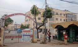 शैय्या अभाव भएपछि वीरगञ्जका १८ जना संक्रमित अस्पताल बाहिर