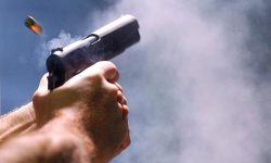 प्रहरीमाथि ढुङ्गामुढा गरेपछि हवाईफायर, दुई घाइते