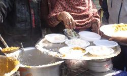 दैनिक ६०० लाई निःशुल्क खाना