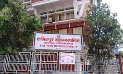 विदेश र जिल्लाबाट आएकालाई घरमा प्रवेश दिए घरलाई शिल गरिने चेतावनी