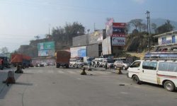 लकडाउन खुकुलो भएसँगै उपत्यका छिर्नेहरूको भीड